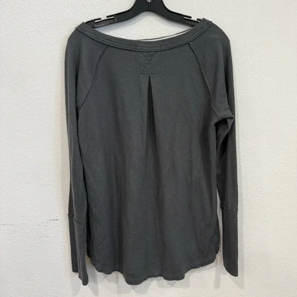 Free People We The Free Snowy Thermal Long Sleeve Grey Women’s Size Medium - Picture 4 of 5